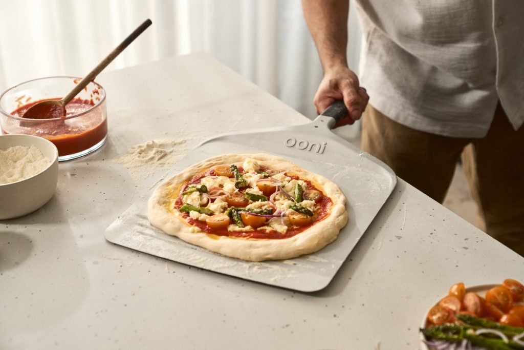 Ooni kompakt 12″ pizzalapát (rövid nyéllel)